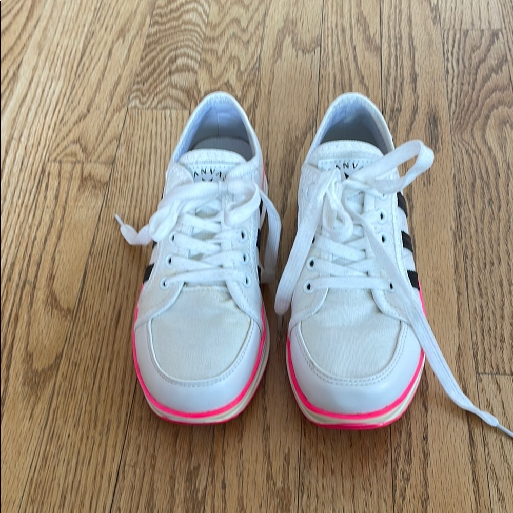 White and Pink Sneakers with Sporty Low-Top Design